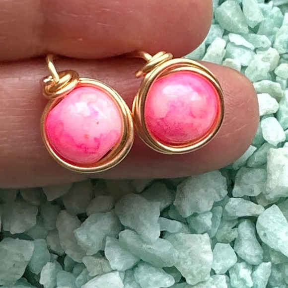 Agate spheres stud earrings in gold bubble gum pink color/Aries Taurus - Picture 2 of 7